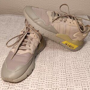 adidas Originals Nite Jogger Feather Gray Savannah athletic shoes sz 8 m / 10 w